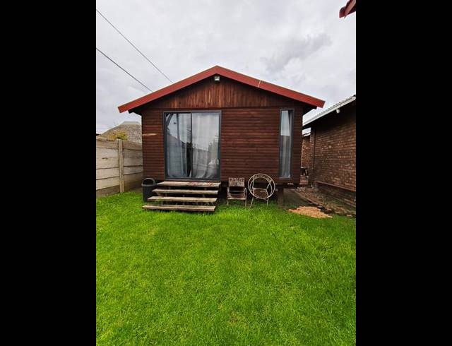 3 BEDROOM HOUSE FOR SALE IN DASPOORT ESTATE